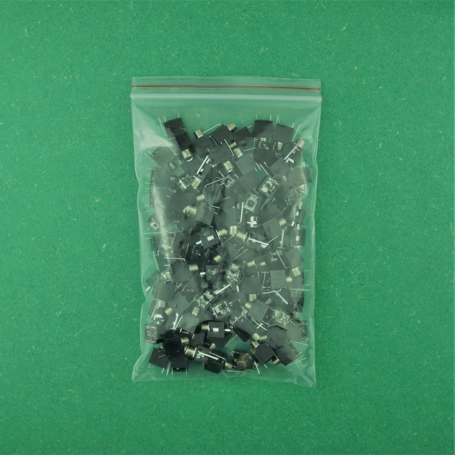 100 Jack sockets (3.5mm) PJ398SM