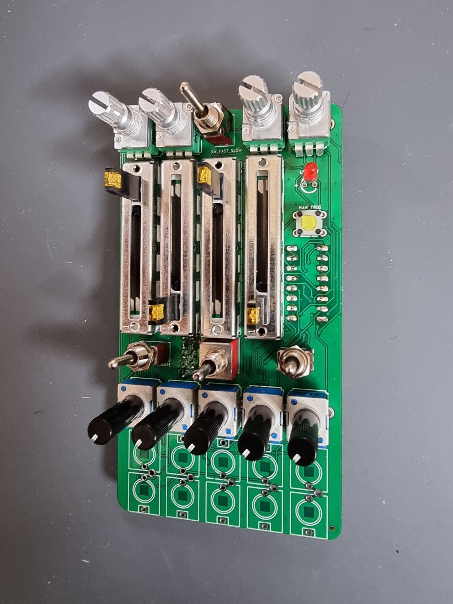 ENVELOPE / cv envelope generator / 12 HP