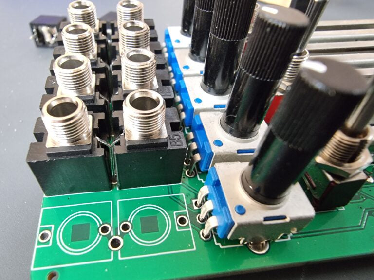 ENVELOPE / cv envelope generator / 12 HP