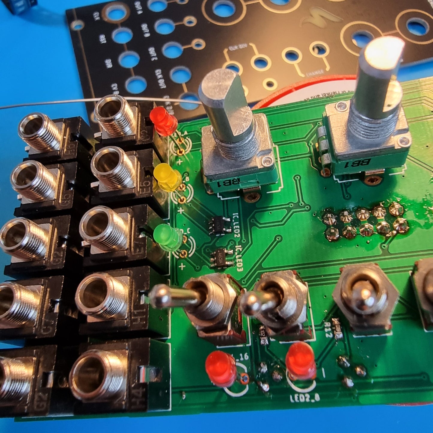 FLITZEM DEFOR / brute sequencer and clock divider / 10 HP