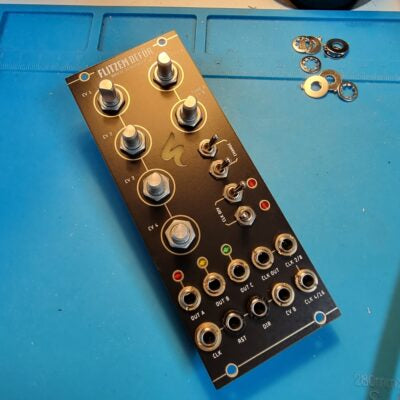 FLITZEM DEFOR / brute sequencer and clock divider / 10 HP