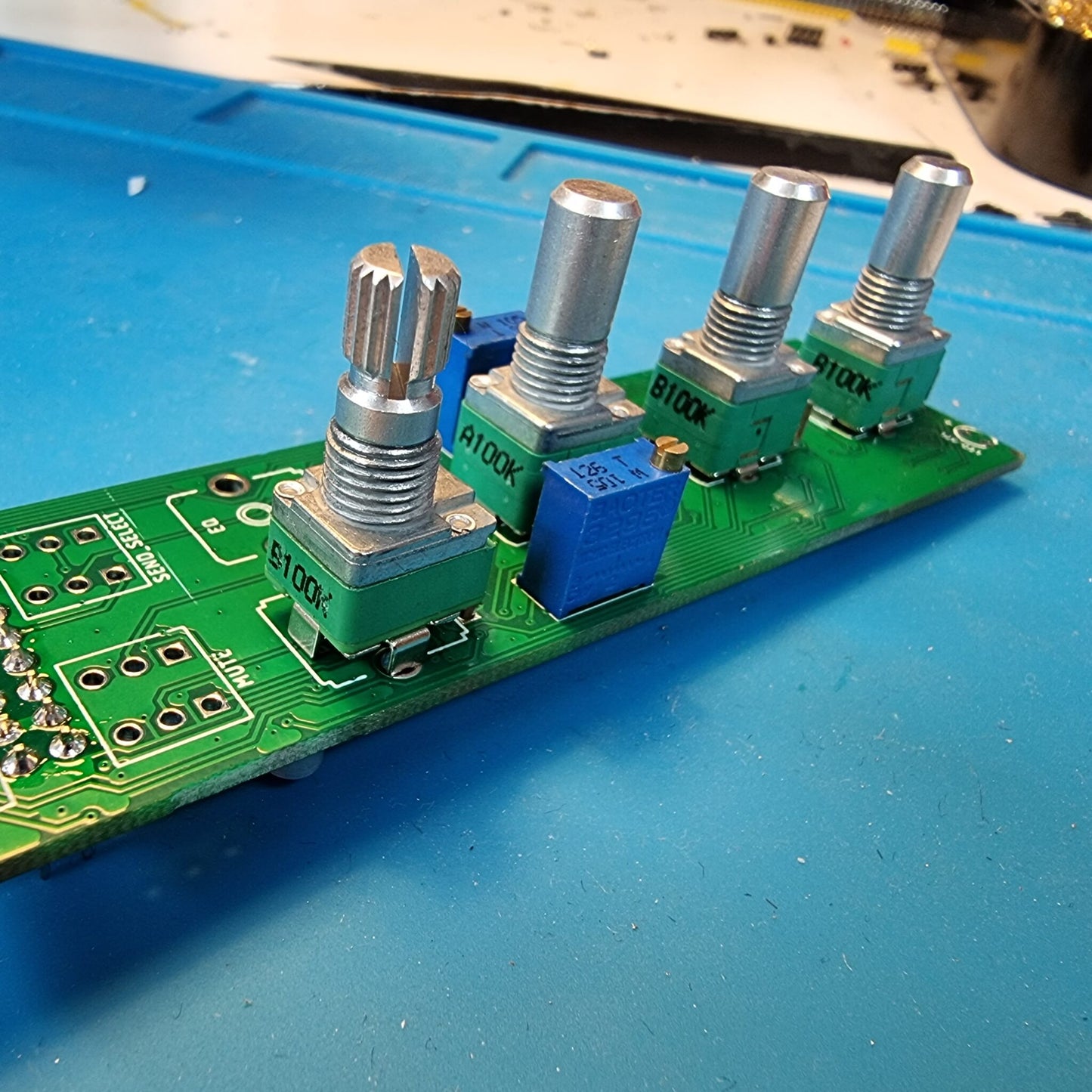 STEREO SUM CHANNEL