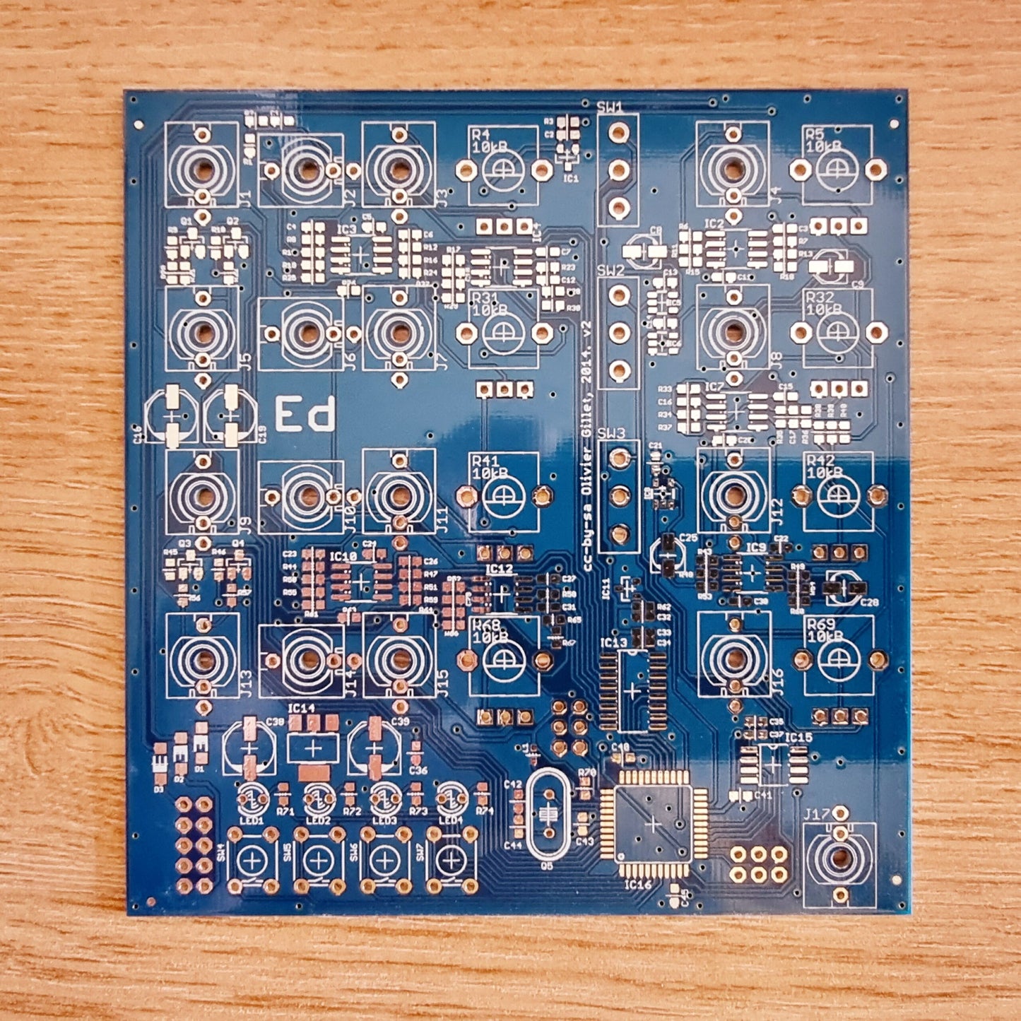 EDGES /quad chiptune generator