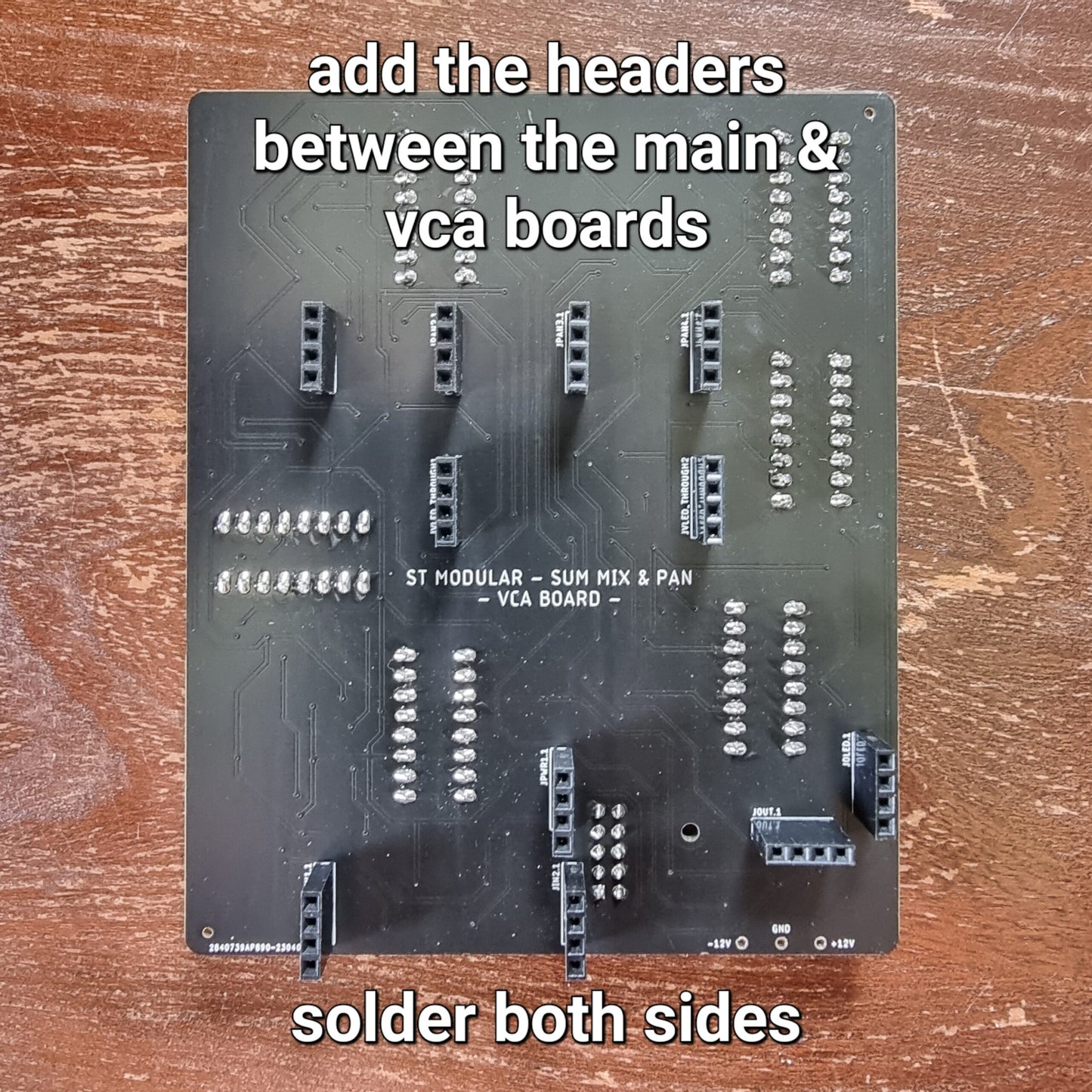 MIX & PAN / 4-channel mixer with vca, cv pan, and cv scan. / 18 HP