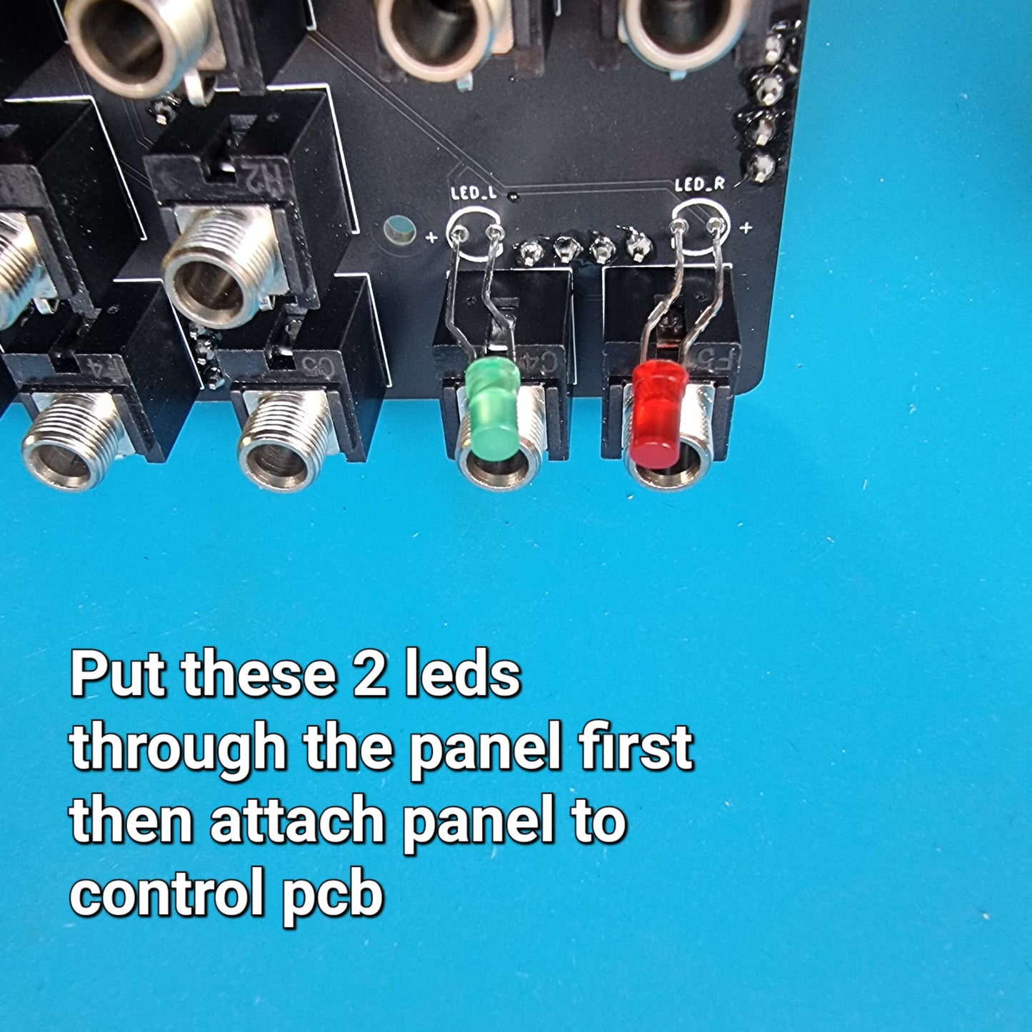 MIX & PAN / 4-channel mixer with vca, cv pan, and cv scan. / 18 HP