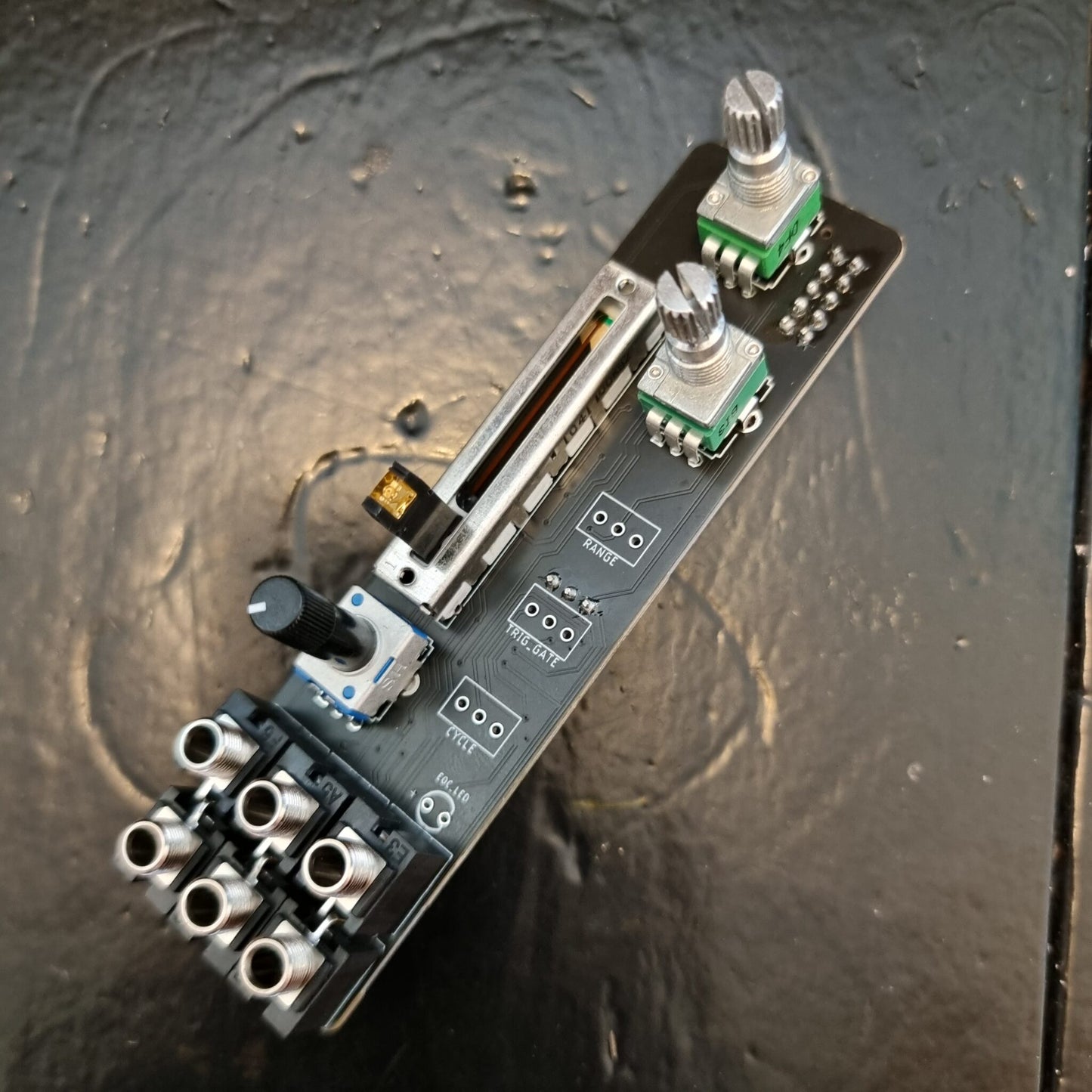 YACE / cv decay envelope / 6 HP