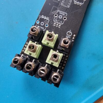 PEDAL PAL STEREO / fx pedal integration module / 8 HP