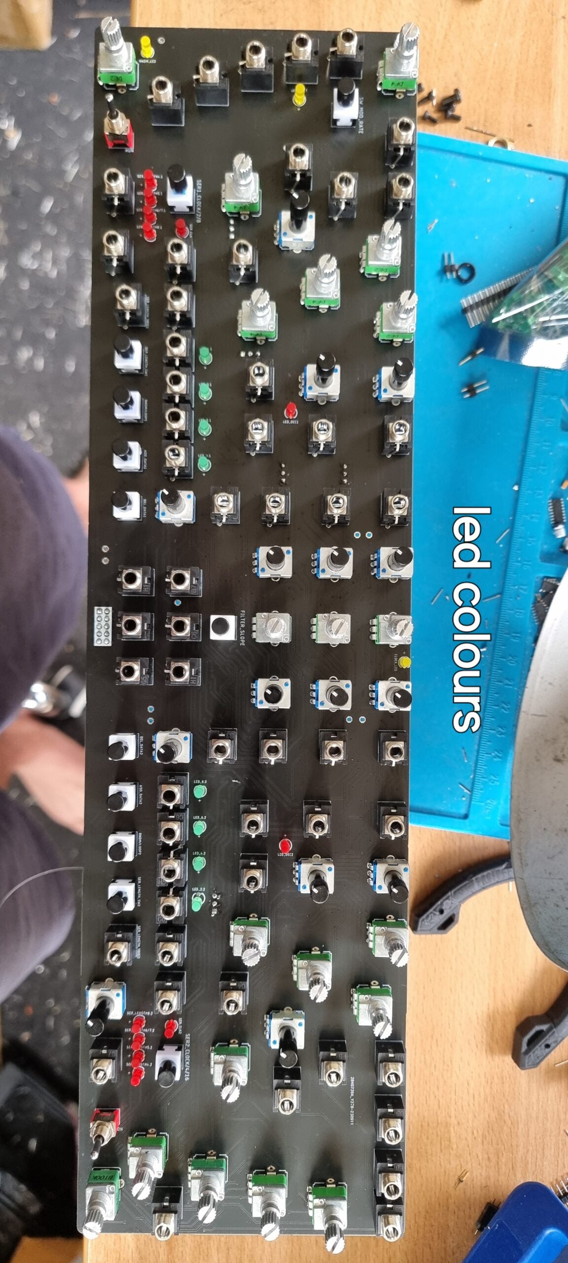 KRAKONG / duophonic semi-modular voyager