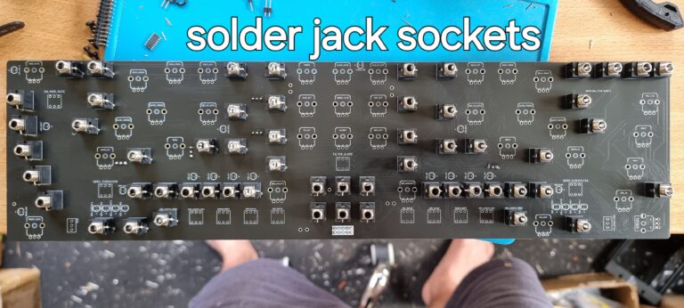 KRAKONG / duophonic semi-modular voyager