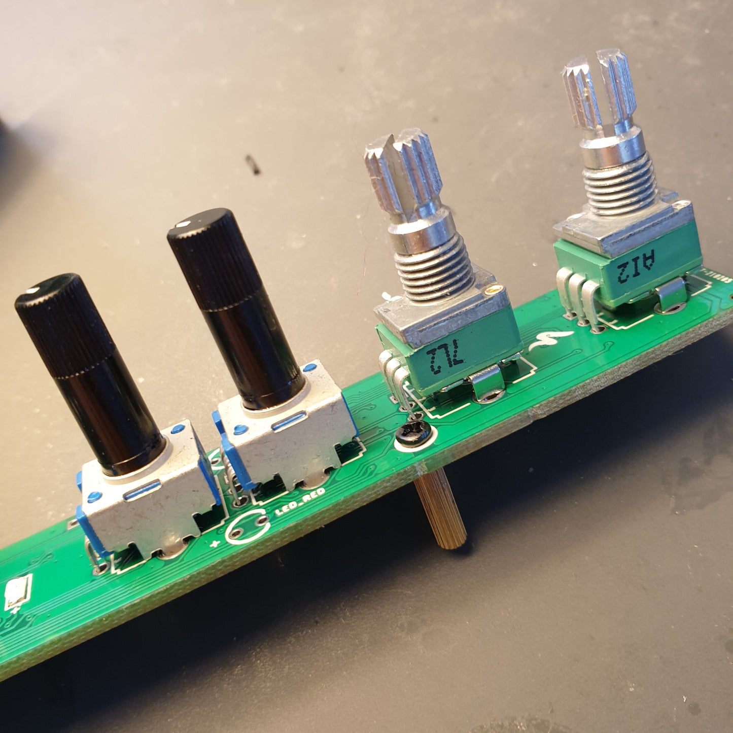 DUCK / ducking module / 4 HP