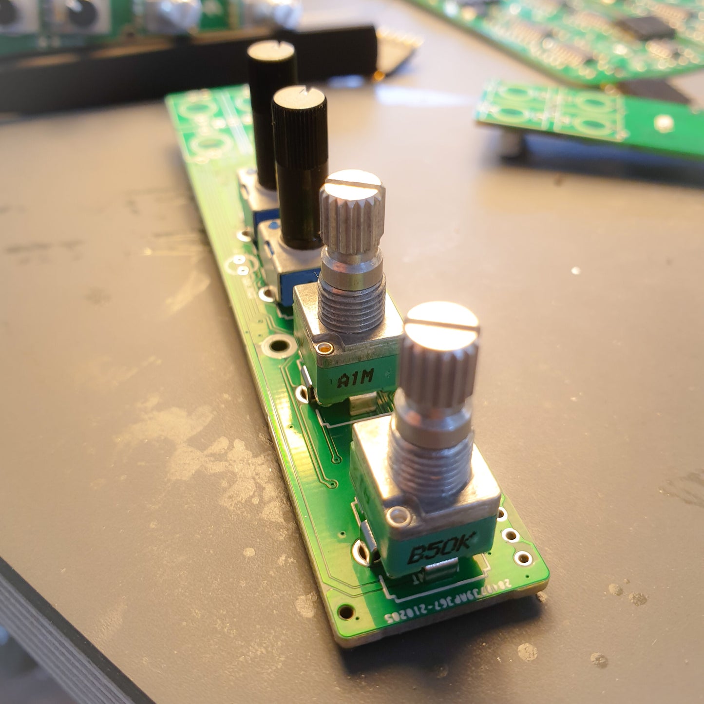 DUCK / ducking module / 4 HP